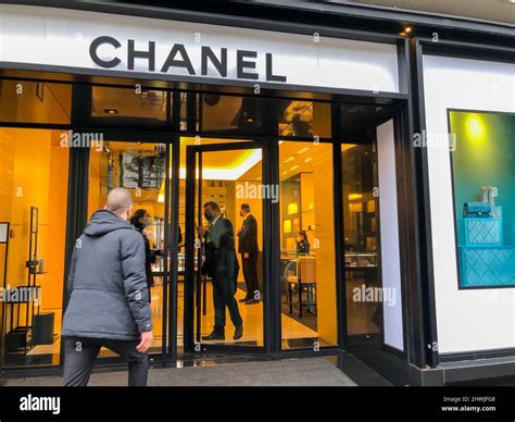 chanel boutique avenue montaigne paris|montaigne Paris.